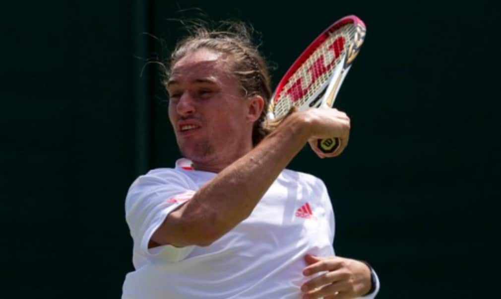 Alexandr Dolgopolov reached his first Masters 1000 semi-final with victory over Milos Raonic at the BNP Paribas Open