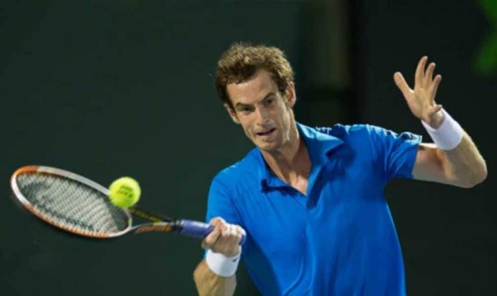 Roger FedererÈs hopes of winning an 18th Grand Slam title were given a boost as Andy Murray was drawn in Novak DjokovicÈs section of the US Open draw