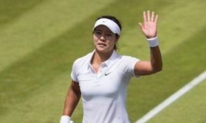 Two-time Grand Slam champion Li Na has announced her retirement with immediate effect
