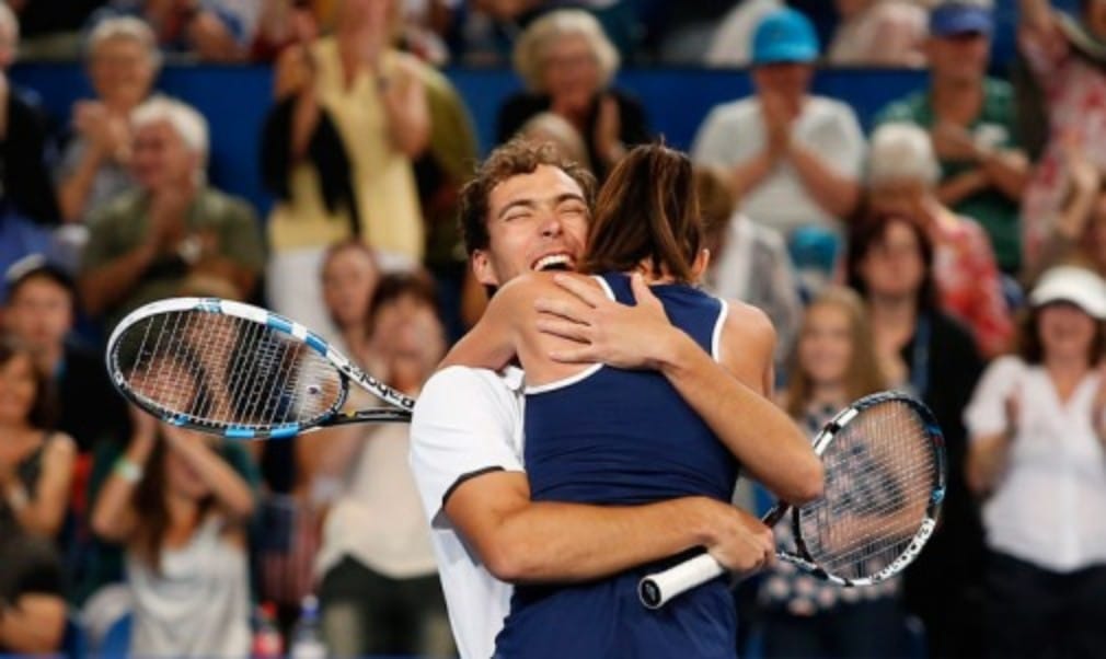 Poland became the thirteenth nation to win the Hopman Cup  when Agnieszka Radwanska and Jerzy Janowicz defeated the USA