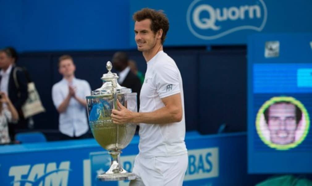 Andy Murray joined an exclusive club of five by defeating Kevin Anderson 6-3 6-4 to win his fourth Aegon Championships title at The QueenÈs Club