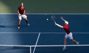 Jamie Murray and Bruno Soares booked their place in the US Open final after they defeated top seeds Pierre-Hugues Herbert and Nicolas Mahut