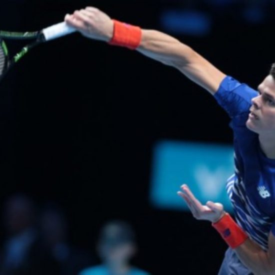 Milos Raonic joined Novak Djokovic in the semi-finals with victory at the Barclays ATP World Tour Finals in London