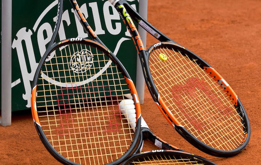 The Ultimate Beginners Guide to Buying a Tennis Racket
