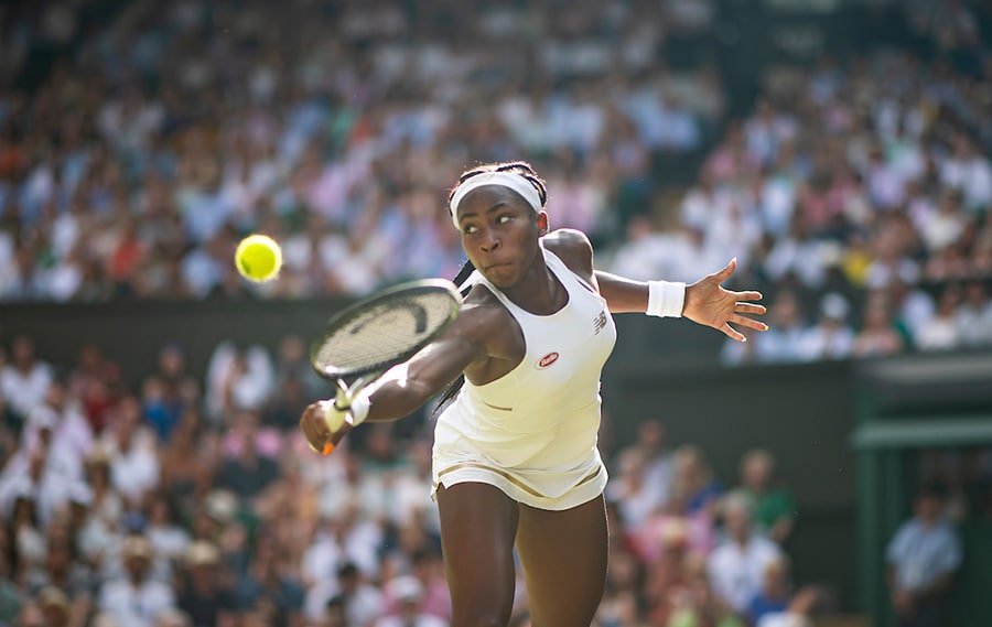 Coco Gauff reaching