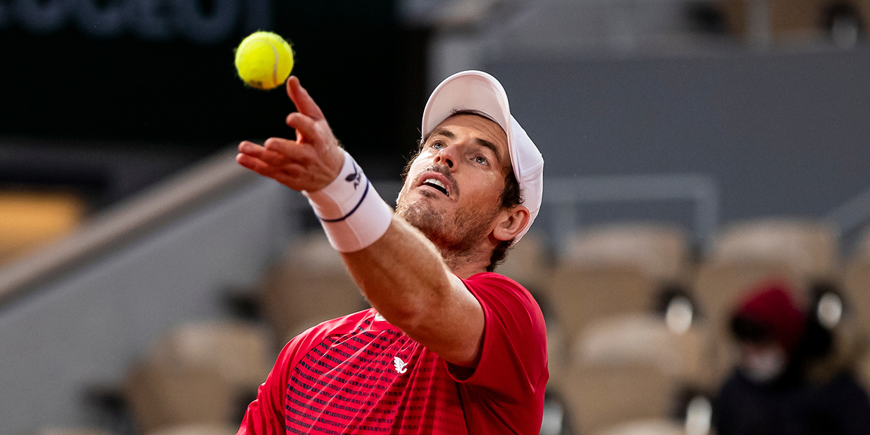 Andy Murray ball toss at Roland Garros