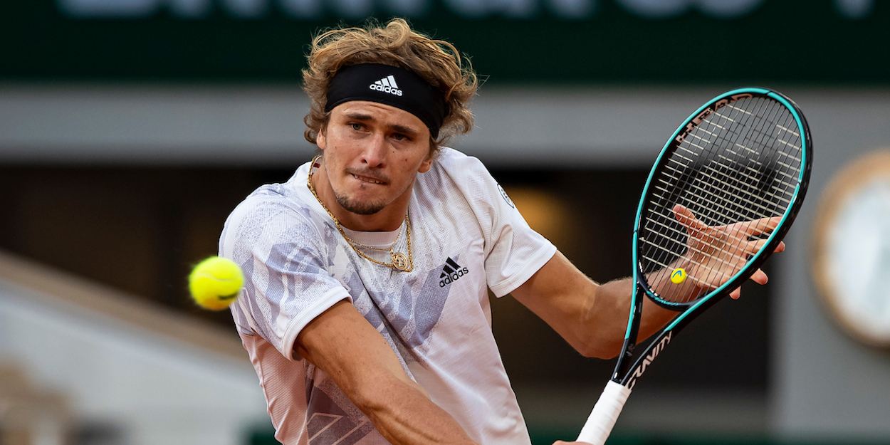 Alexander Zverev plays a backhand at French Open 2020