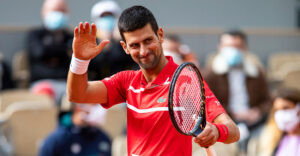 Novak Djokovic acknowledges Roland Garros crowd