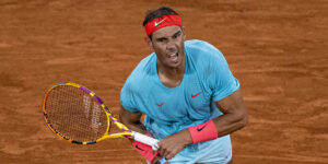 Rafa Nadal serve Roland Garros