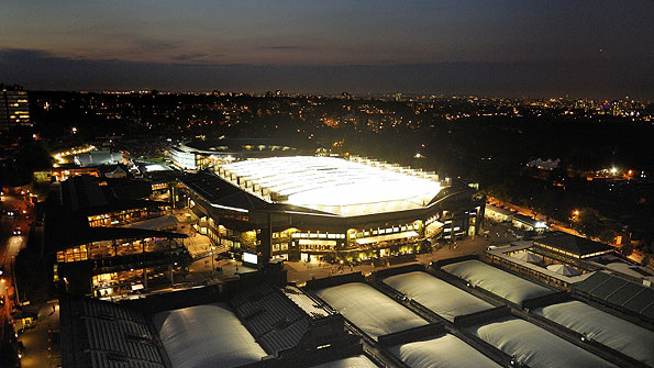 2009 was the year that the new retractable roof was used on Centre Court for the first time