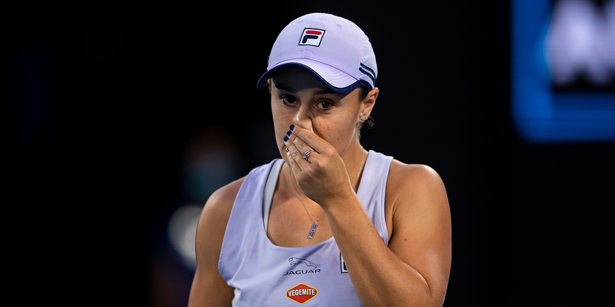 Ashleigh Barty despondent