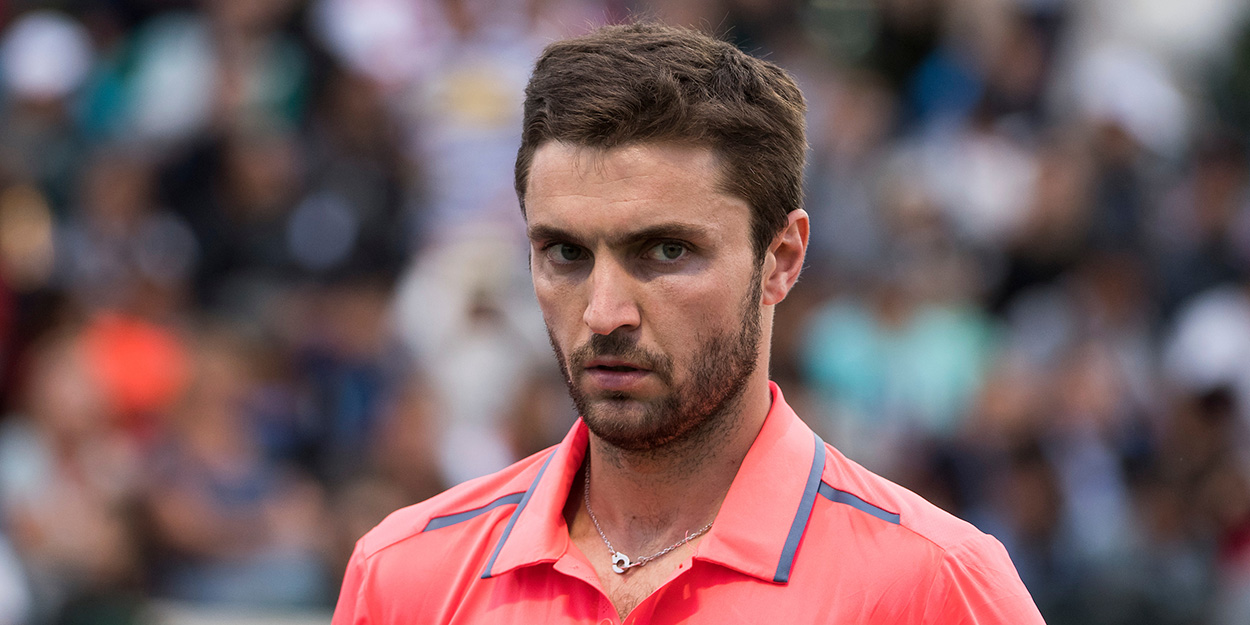 Gilles Simon unhappy electronic line calling hawk-eye