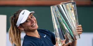 Paula Badosa with Indian Wells WTA trophy