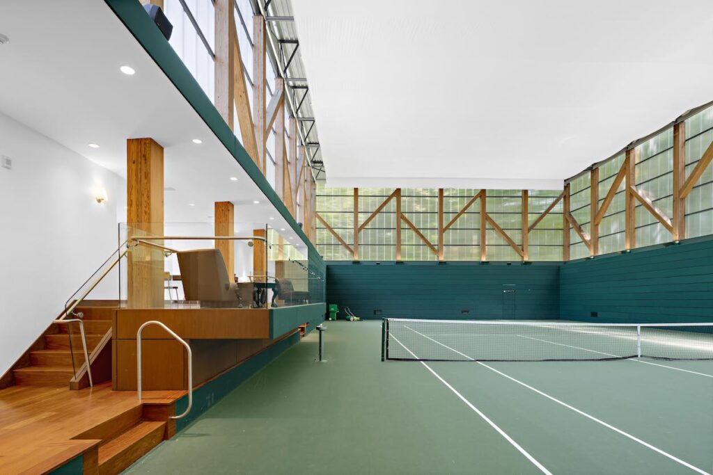 Novak Djokovic played on this private tennis court