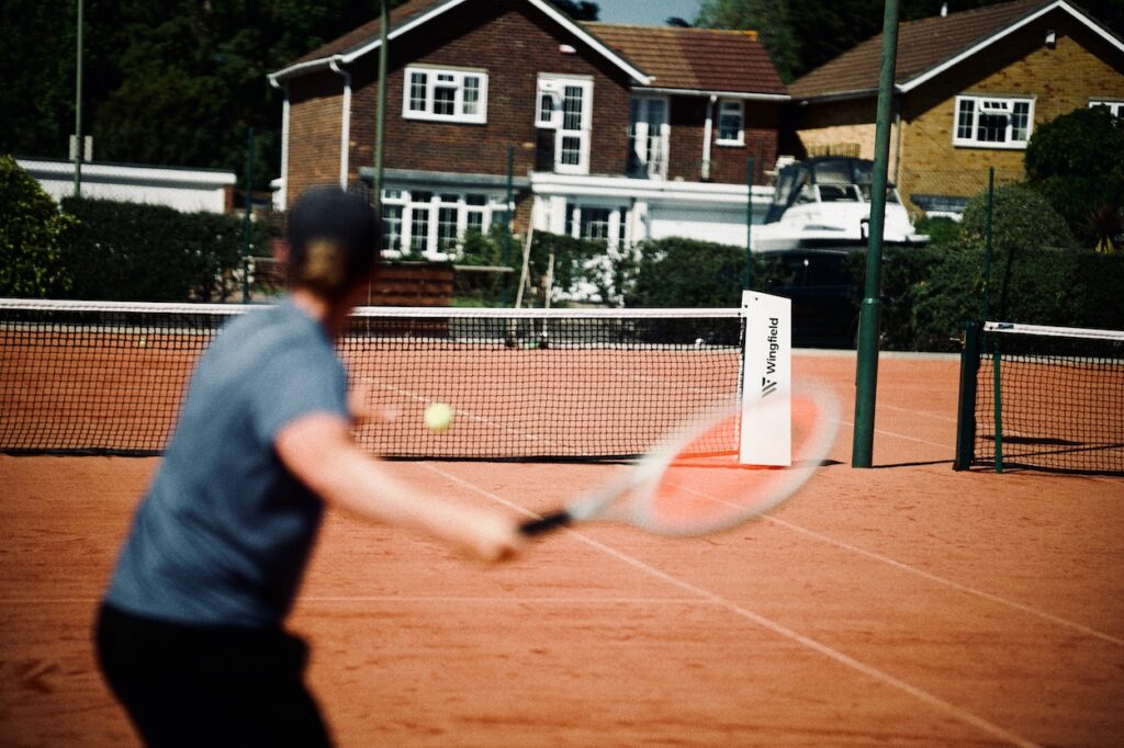 Terrain de tennis connecté Wingfield