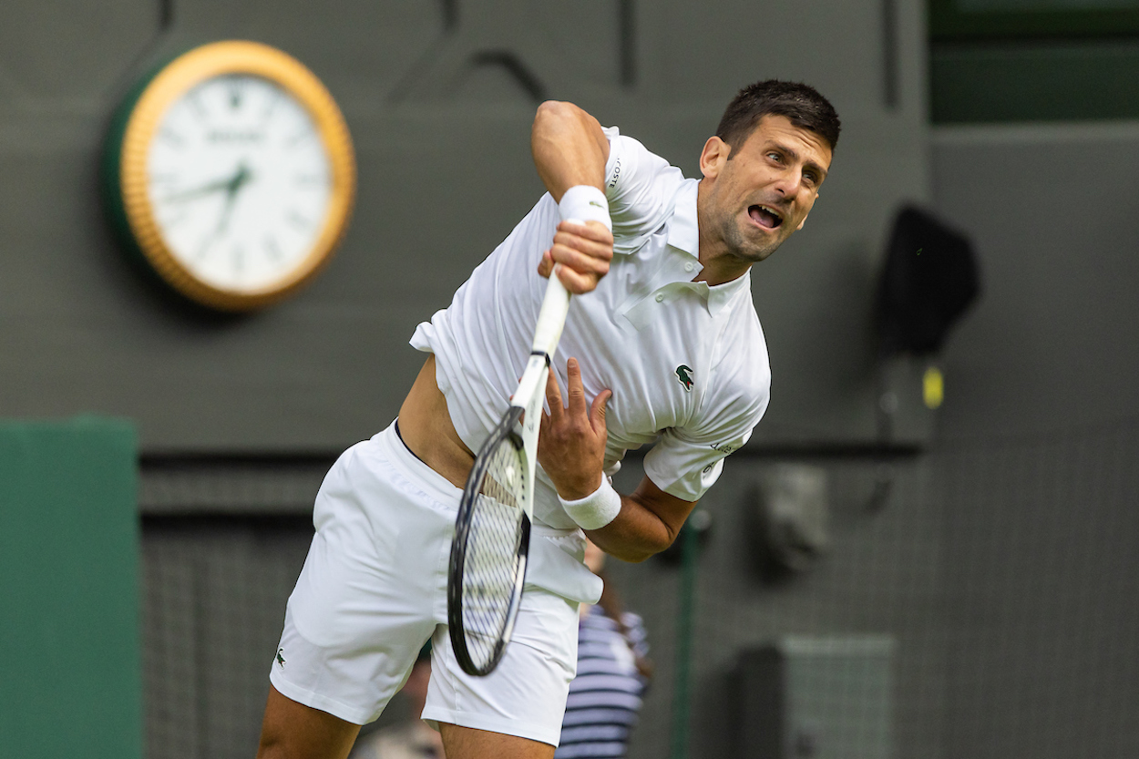 Djokovic hot sale tennis shorts