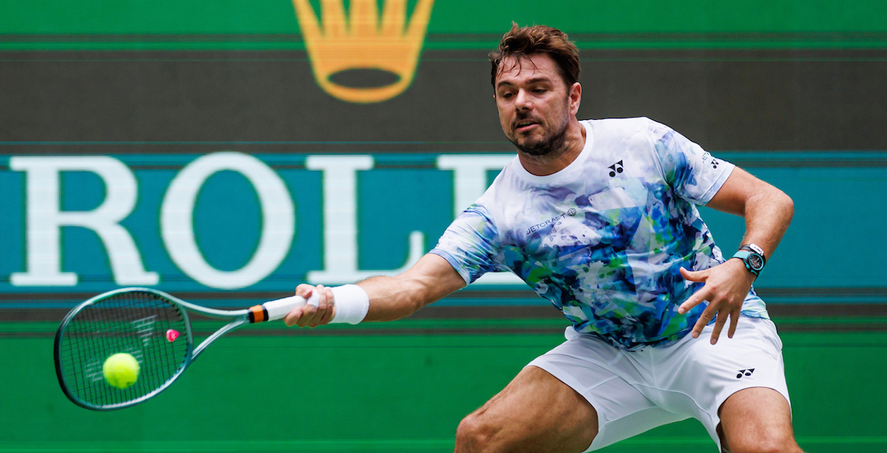 Wawrinka speaks up on current tennis balls causing injuries : r/tennis