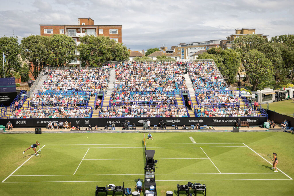 Give the gift of a luxury tennis experience