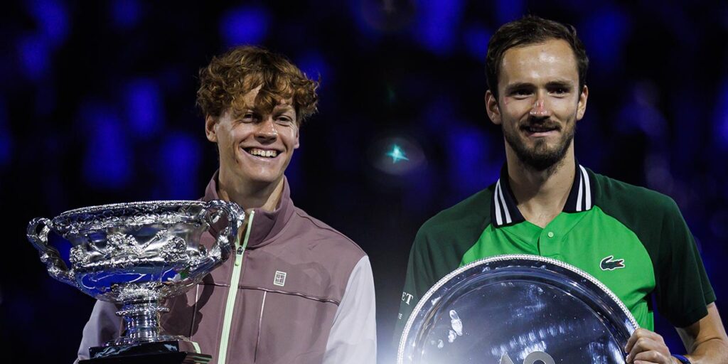 Jannik Sinner y Daniil Medvedev tras la final del Abierto de Australia 2024